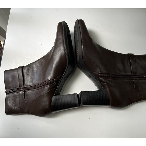 NINE & CO "NCPHILLIPEK" Womens Size 9.5 Leather Ankle Bootie Side Zip Buckle Y2K - Picture 6 of 12